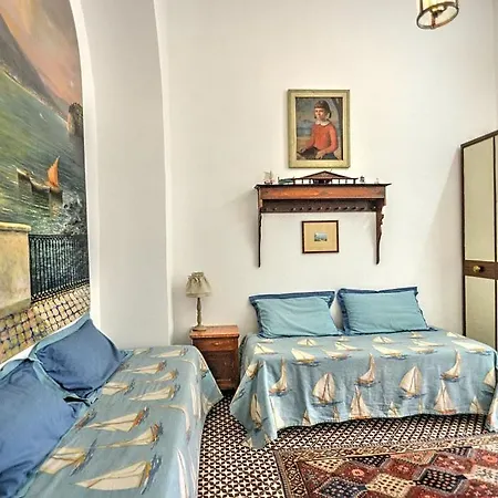 Sleeps 4 Pool Air Con Wifi * Sorrento