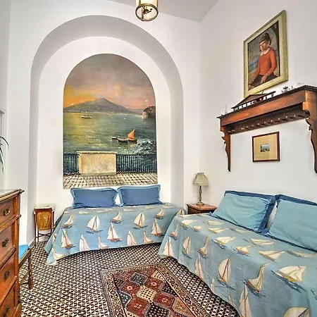 Sleeps 4 Pool Air Con Wifi